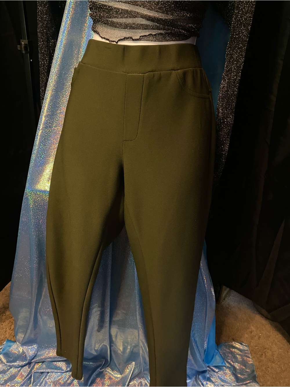 Olive Cropped Ponte Pants - Women